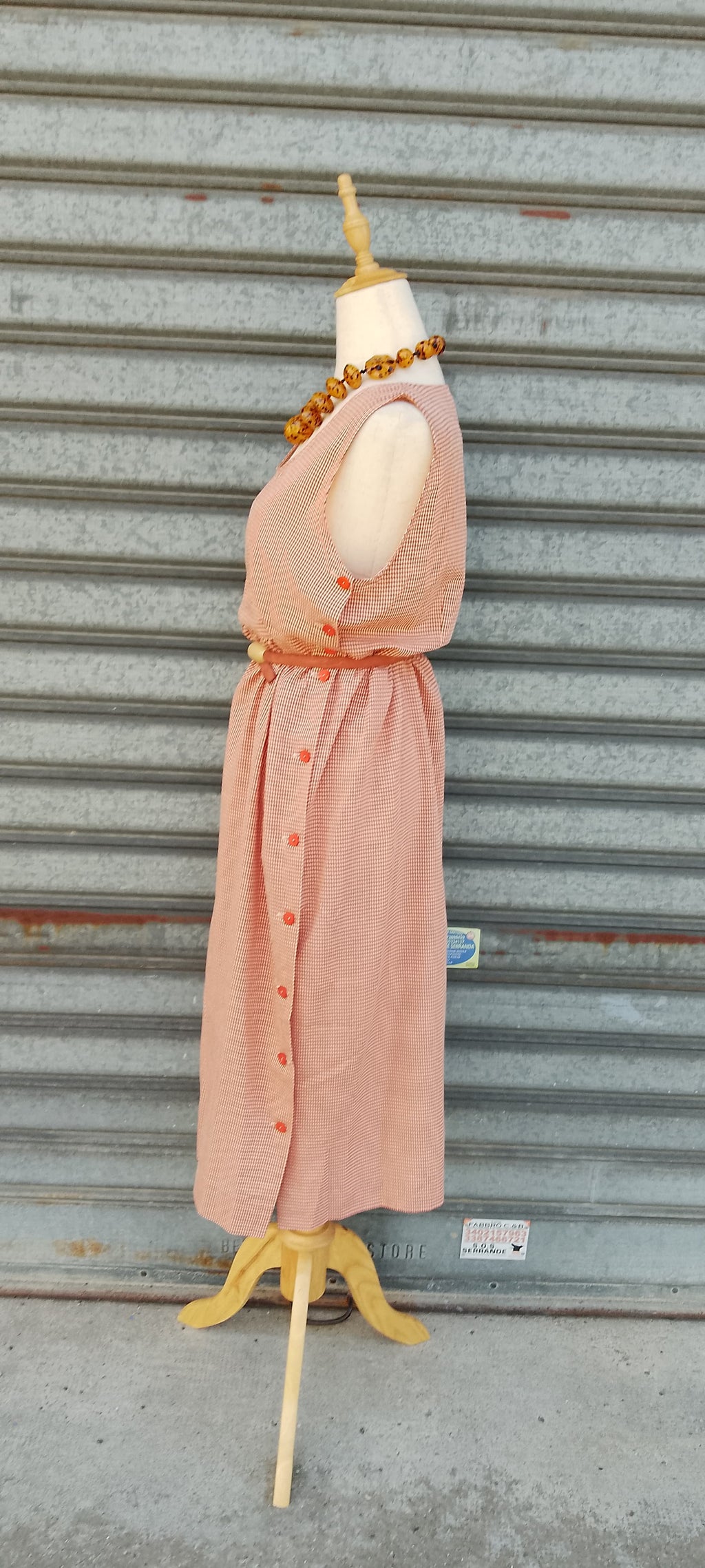 Vestito smanicato